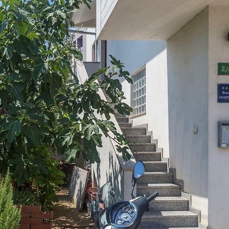 Apartmani Suzi Пула Экстерьер фото
