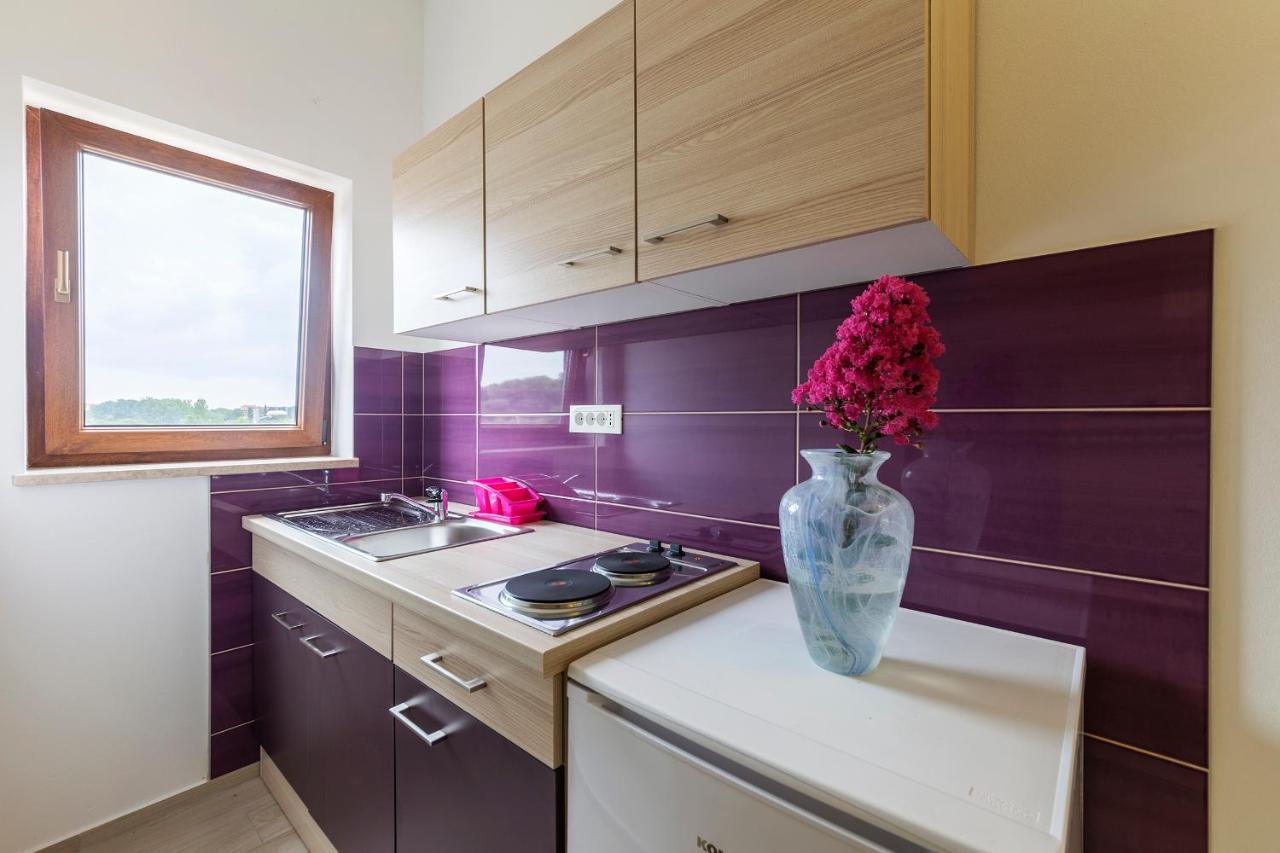 Apartmani Suzi Пула Экстерьер фото