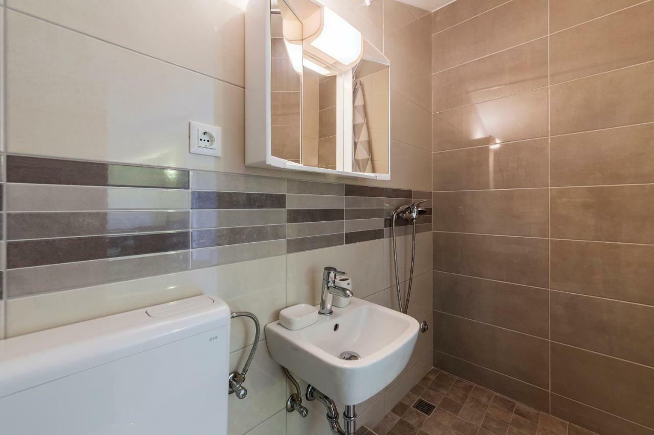 Apartmani Suzi Пула Экстерьер фото